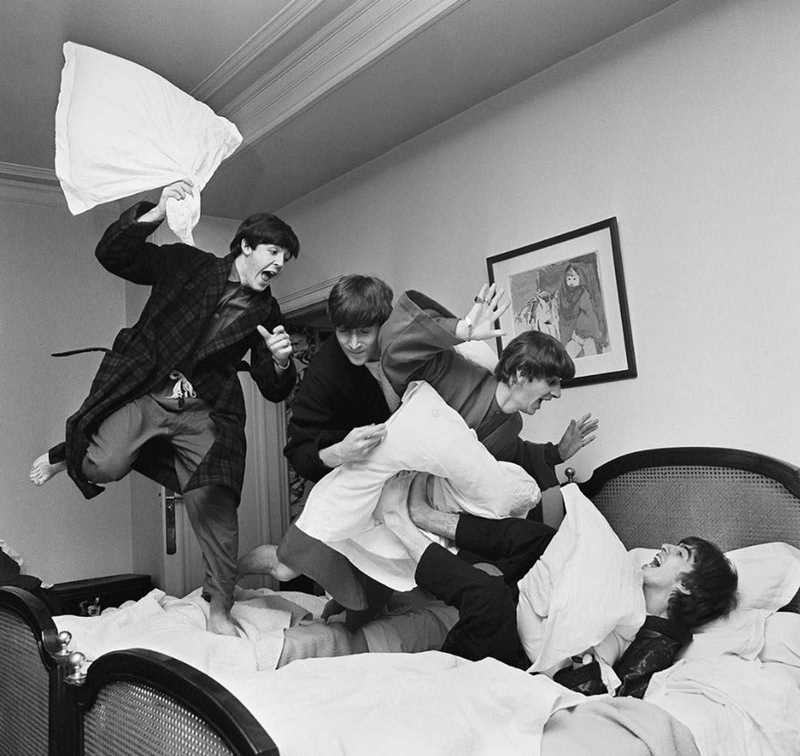 The Beatles pillow fight, 1964